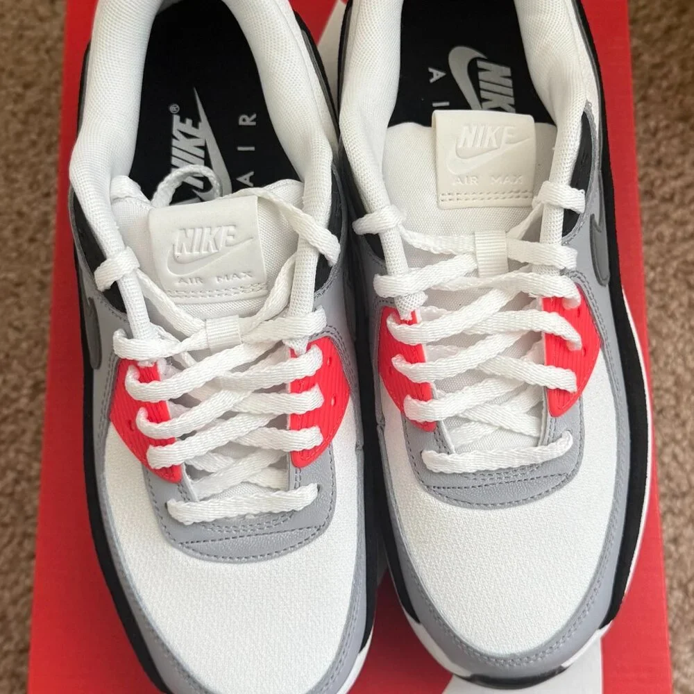 NIKE AIR MAX 90 LV8 - Picture 3 of 3